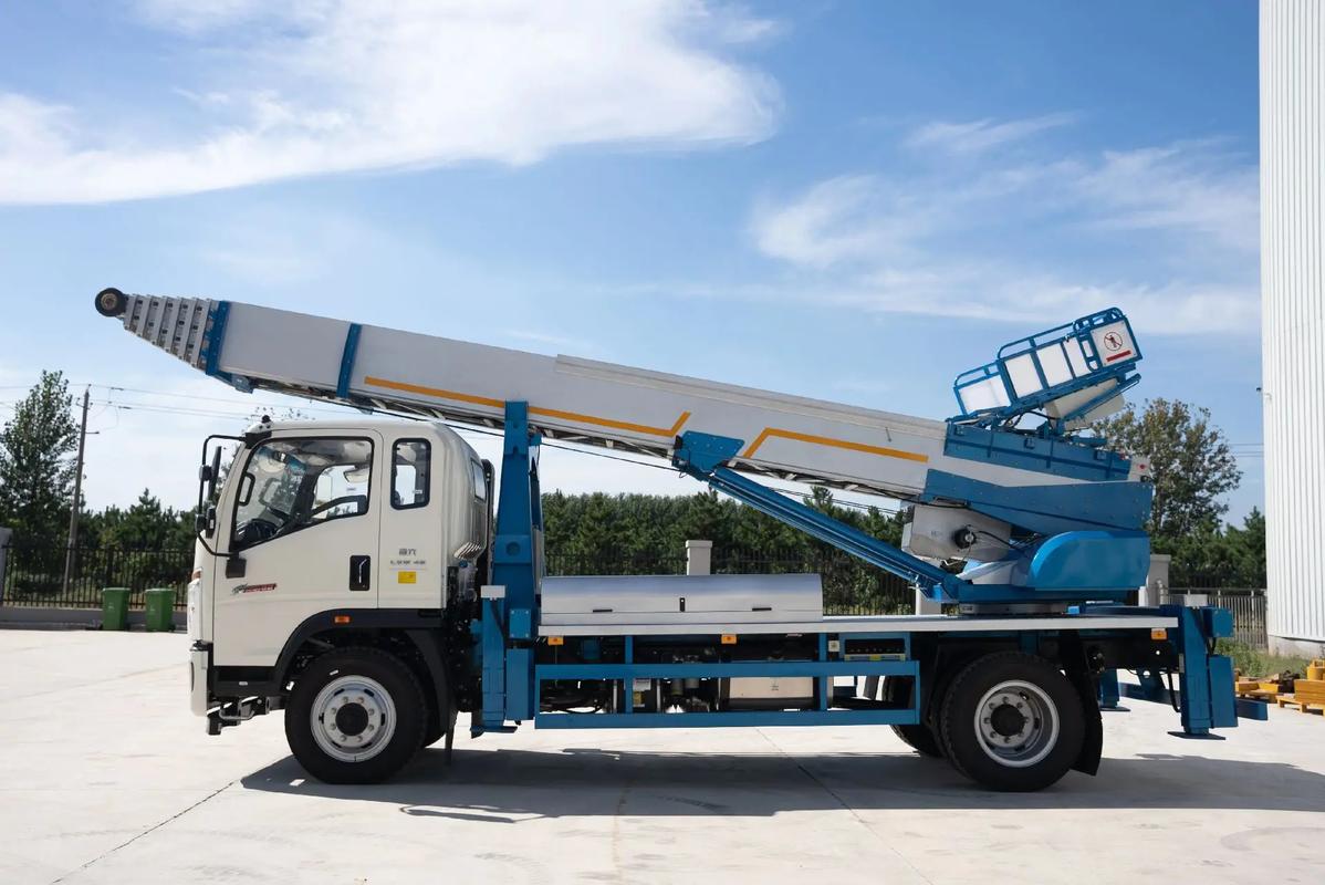 烟台云梯上料车租赁费用