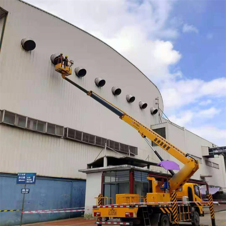 烟台高空作业车出租服务：专业广告牌安装解决方案