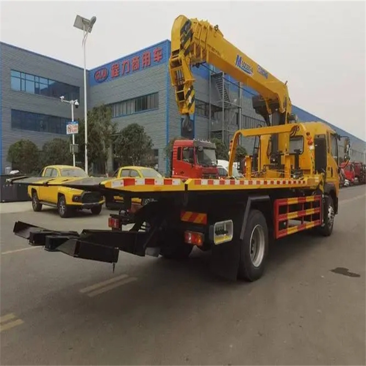 烟台附近小随车吊出租电话，轻松解决搬运烦恼