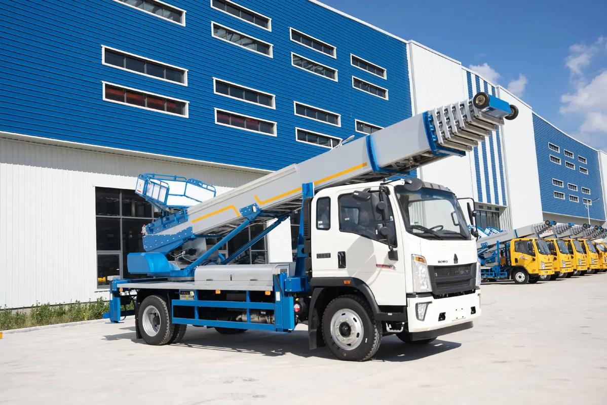 烟台出租云梯车高空作业车 建筑垃圾搬运